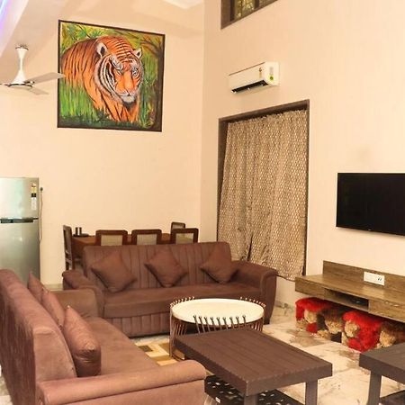 ムンバイ Gk Beach House 5Bhk Pvt Poolヴィラ エクステリア 写真