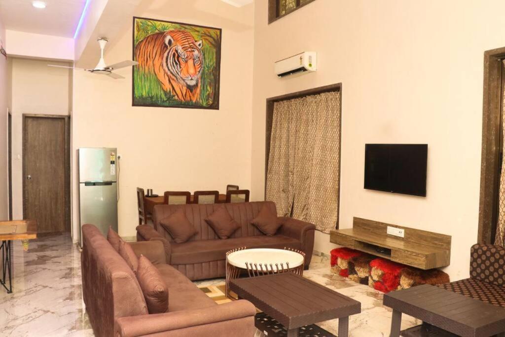 ムンバイ Gk Beach House 5Bhk Pvt Poolヴィラ エクステリア 写真