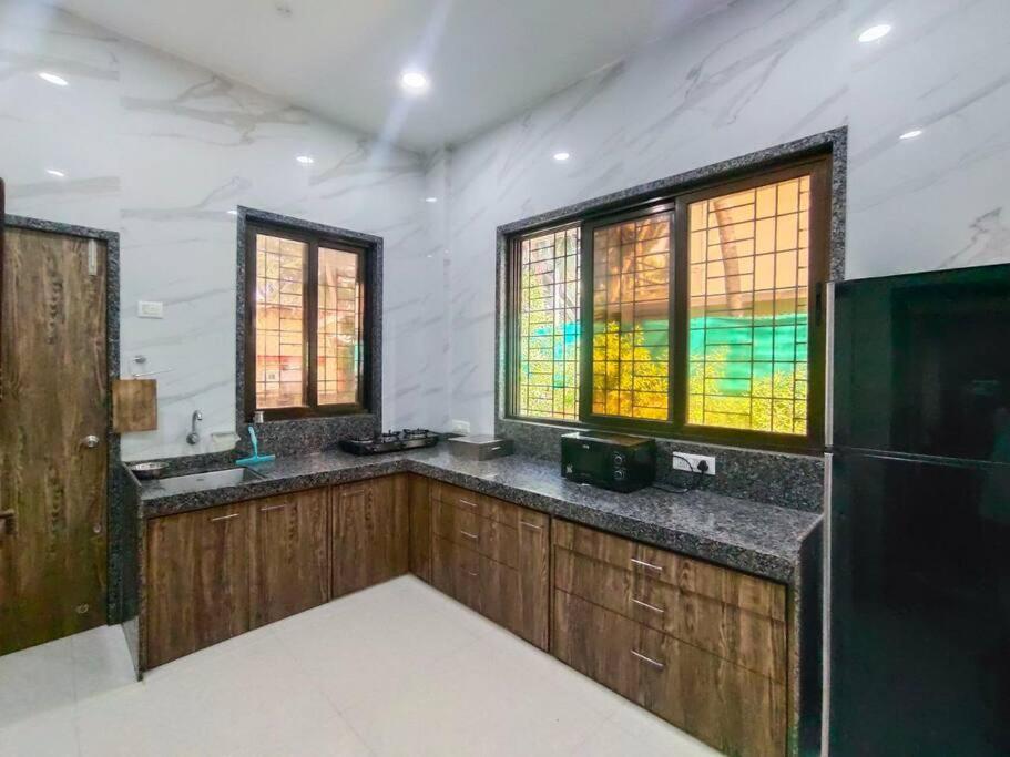 ムンバイ Gk Beach House 5Bhk Pvt Poolヴィラ エクステリア 写真