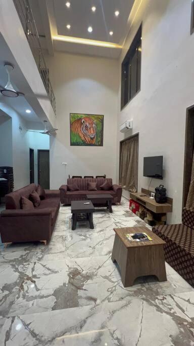 ムンバイ Gk Beach House 5Bhk Pvt Poolヴィラ エクステリア 写真